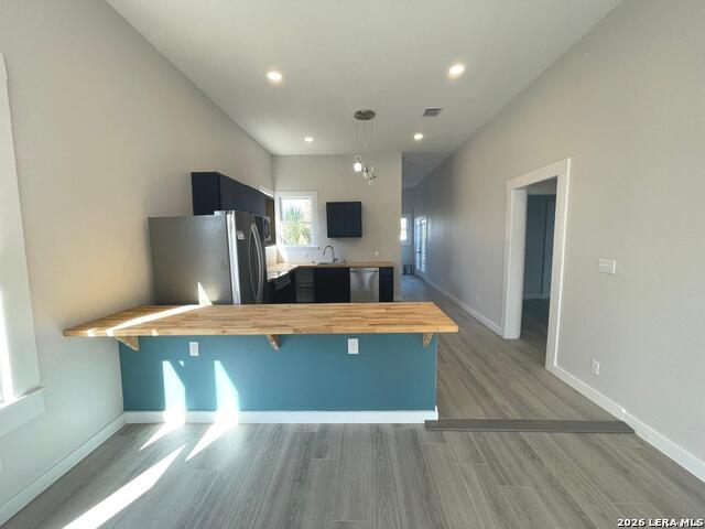 Image 7 of 22 For 821 Burleson