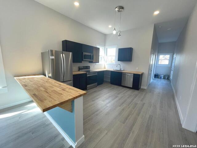 Image 8 of 22 For 821 Burleson