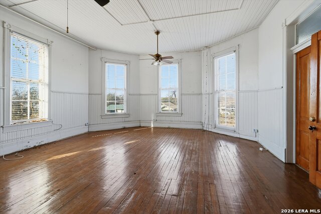 Image 15 of 59 For 802 Kentucky Ave