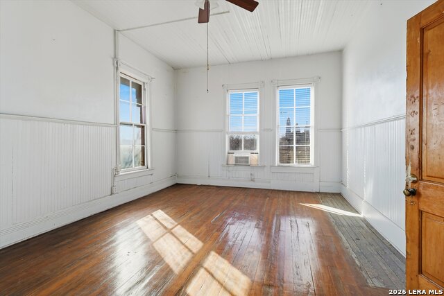 Image 24 of 59 For 802 Kentucky Ave