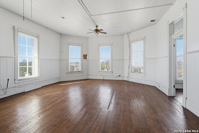 Image 26 of 59 For 802 Kentucky Ave