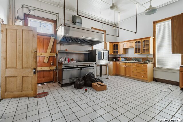 Image 8 of 59 For 802 Kentucky Ave