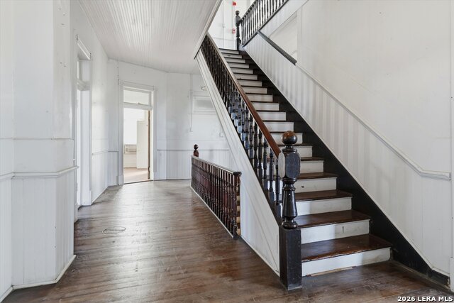 Image 9 of 59 For 802 Kentucky Ave