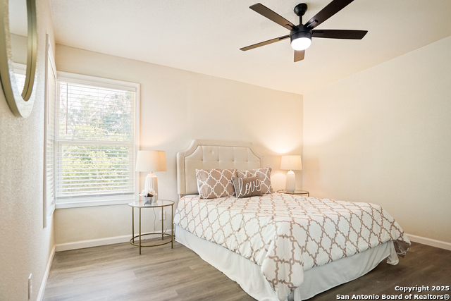 Image 11 of 16 For 462 Springwood Ln