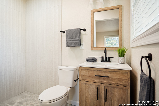 Image 12 of 16 For 462 Springwood Ln