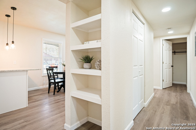 Image 13 of 16 For 462 Springwood Ln