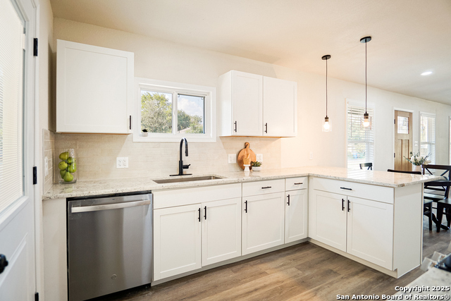 Image 6 of 16 For 462 Springwood Ln