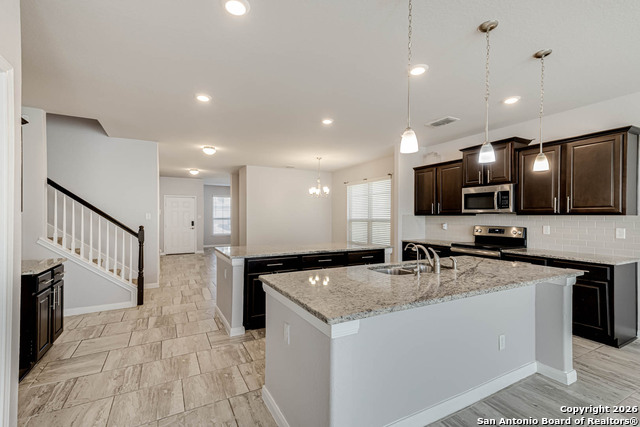 Image 14 of 32 For 8908 Arundal