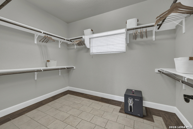 Image 28 of 49 For 1621 Angolo  