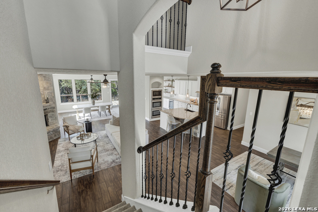 Image 32 of 49 For 1621 Angolo  