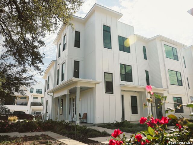 Image 11 of 46 For 543 Mcmonigal Place  Bldg. 3