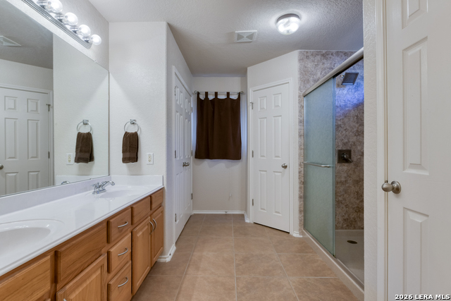 Image 12 of 31 For 827 Point Cove