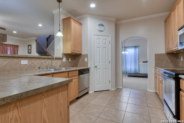 Image 22 of 31 For 827 Point Cove