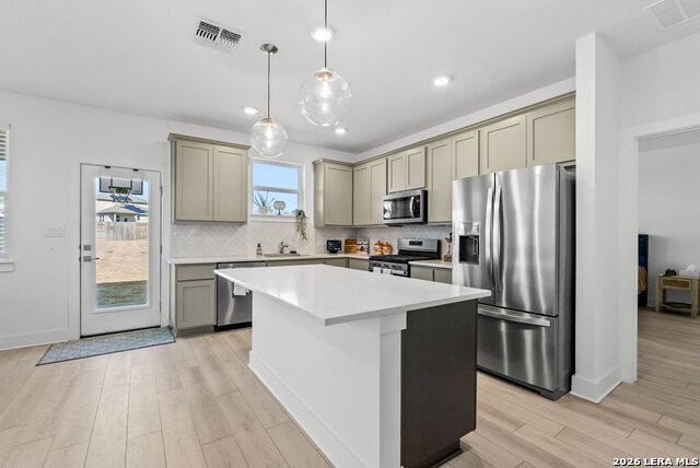 Image 10 of 28 For 2906 Vista Pkwy