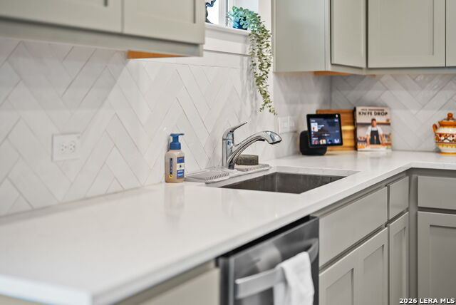 Image 9 of 28 For 2906 Vista Pkwy