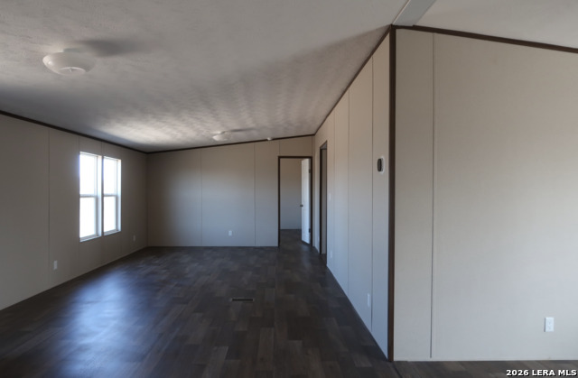 Image 12 of 19 For 146 Frio Estates Dr