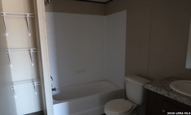 Image 13 of 19 For 146 Frio Estates Dr