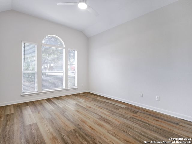 Image 29 of 33 For 26 Silverhorn Drive