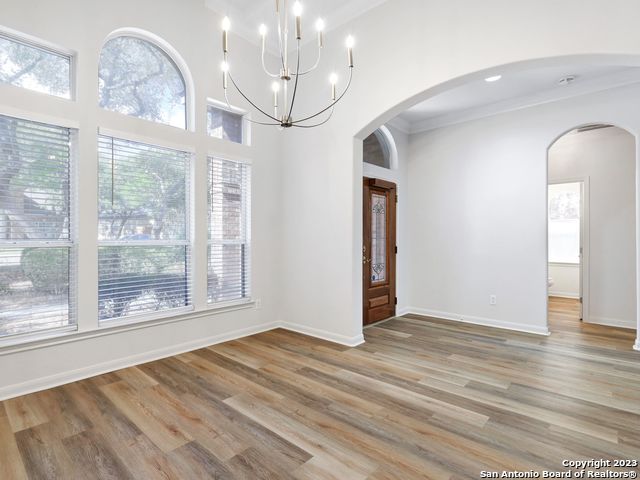 Image 6 of 33 For 26 Silverhorn Drive