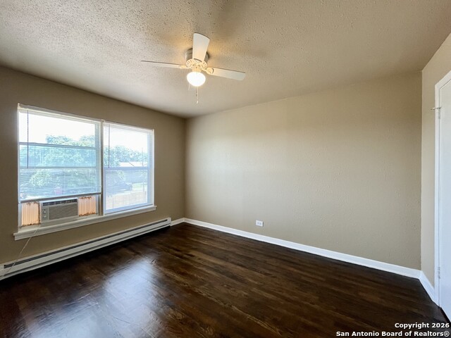 Image 16 of 33 For 245 Deerwood Dr