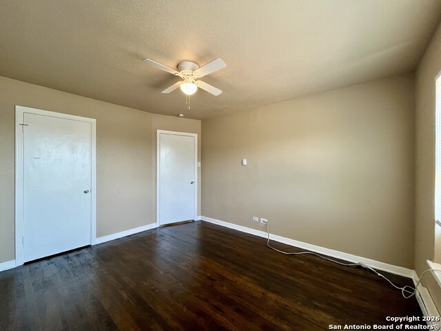 Image 17 of 33 For 245 Deerwood Dr