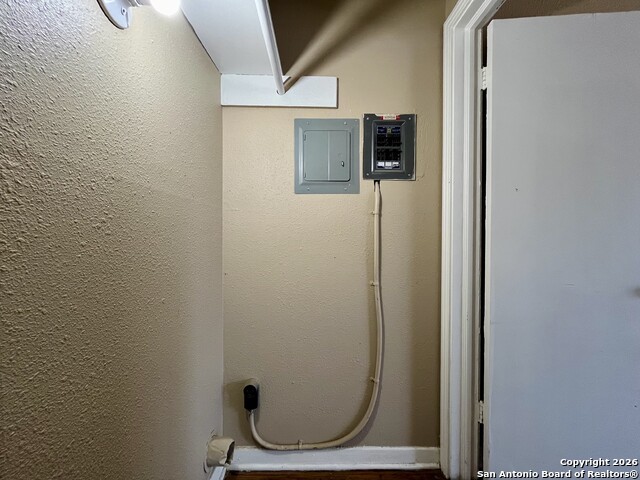 Image 22 of 33 For 245 Deerwood Dr