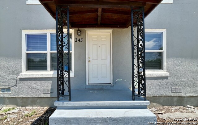 Image 28 of 33 For 245 Deerwood Dr