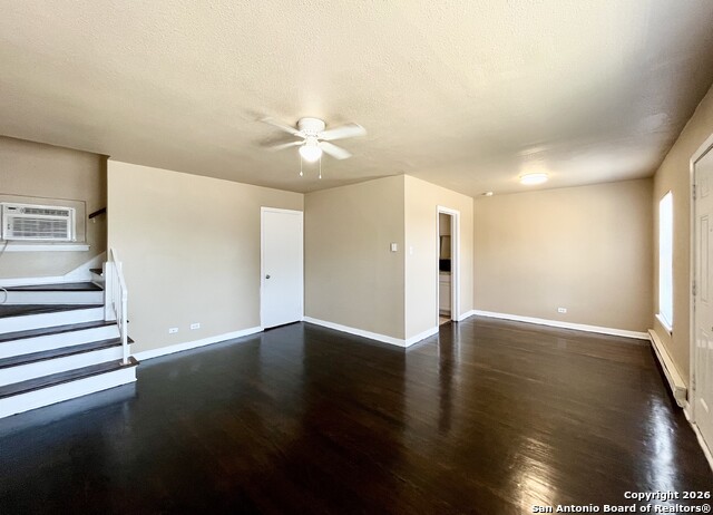 Image 7 of 33 For 245 Deerwood Dr