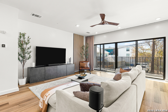 Image 4 of 18 For 710 Atlanta  710