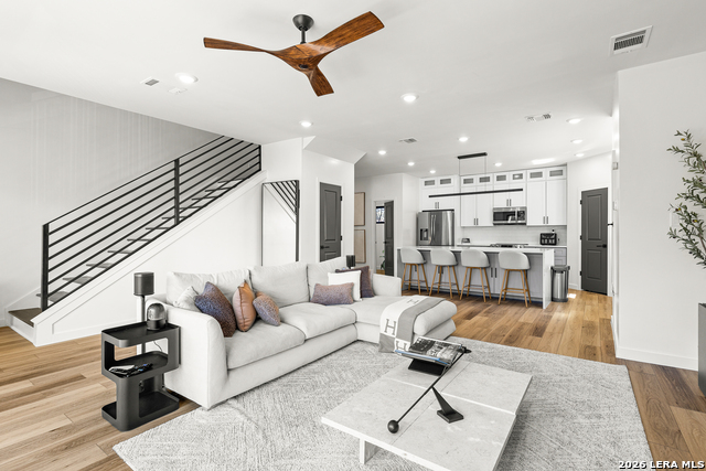 Image 8 of 18 For 710 Atlanta  710