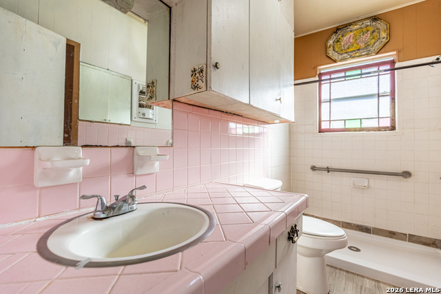 Image 14 of 28 For 905 4th  