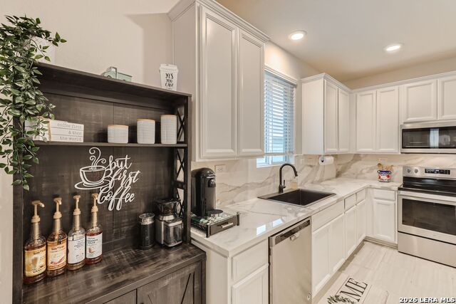 Image 11 of 21 For 721 Sweetgrass