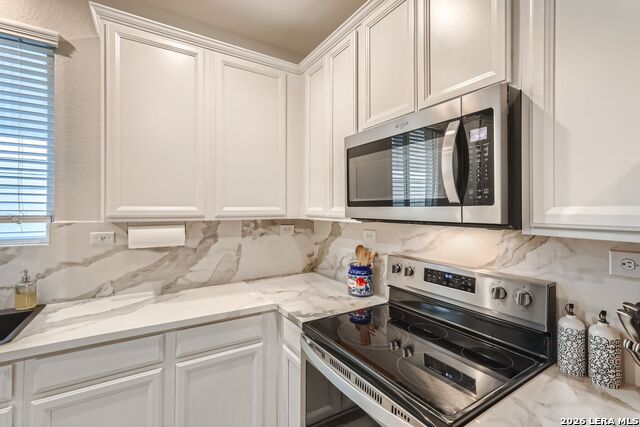 Image 13 of 21 For 721 Sweetgrass