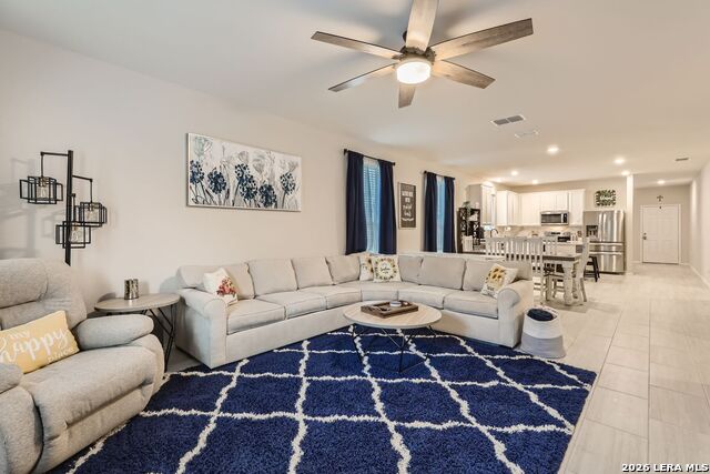 Image 7 of 21 For 721 Sweetgrass