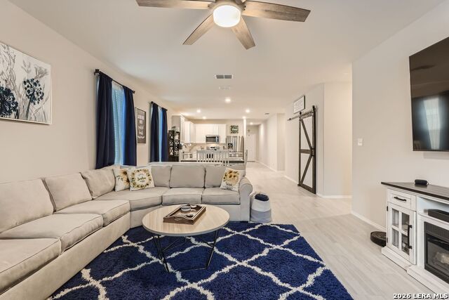 Image 8 of 21 For 721 Sweetgrass