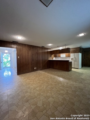 Image 11 of 30 For 1735 Donaldson Ave