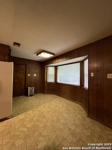 Image 13 of 30 For 1735 Donaldson Ave