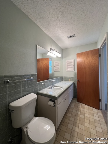 Image 19 of 30 For 1735 Donaldson Ave