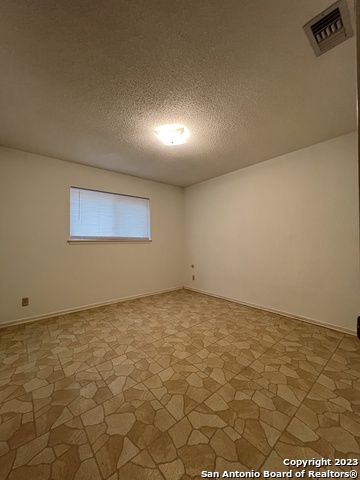 Image 20 of 30 For 1735 Donaldson Ave