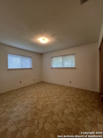 Image 24 of 30 For 1735 Donaldson Ave