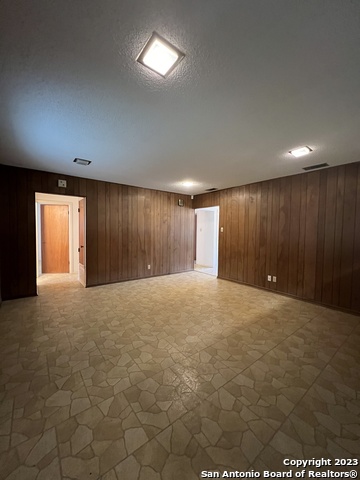 Image 9 of 30 For 1735 Donaldson Ave