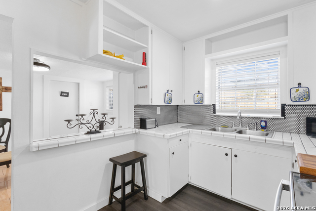 Image 12 of 32 For 615 Overhill Drive