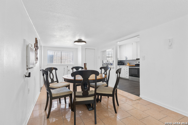 Image 15 of 32 For 615 Overhill Drive