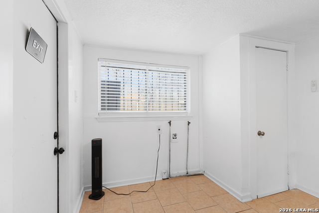 Image 16 of 32 For 615 Overhill Drive