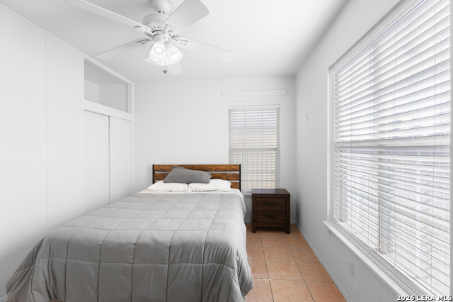 Image 22 of 32 For 615 Overhill Drive