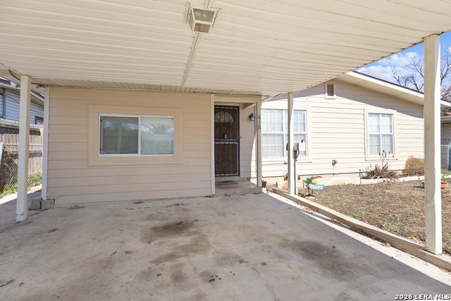 Image 4 of 32 For 615 Overhill Drive