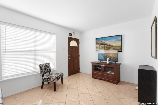 Image 8 of 32 For 615 Overhill Drive