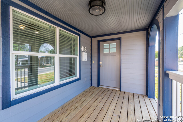 Image 2 of 15 For 418 Gulf  