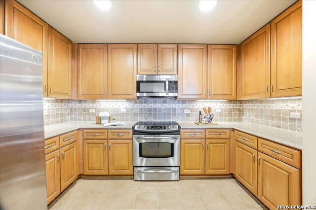 Image 10 of 54 For 215 Center St N 1503