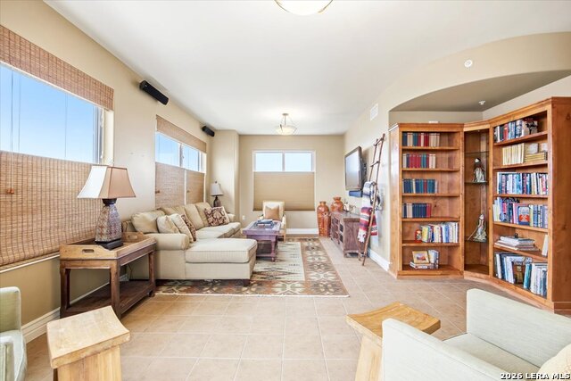 Image 3 of 54 For 215 Center St N 1503